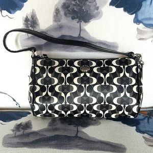 Coach Peyton Dream C Top Handle Pouch